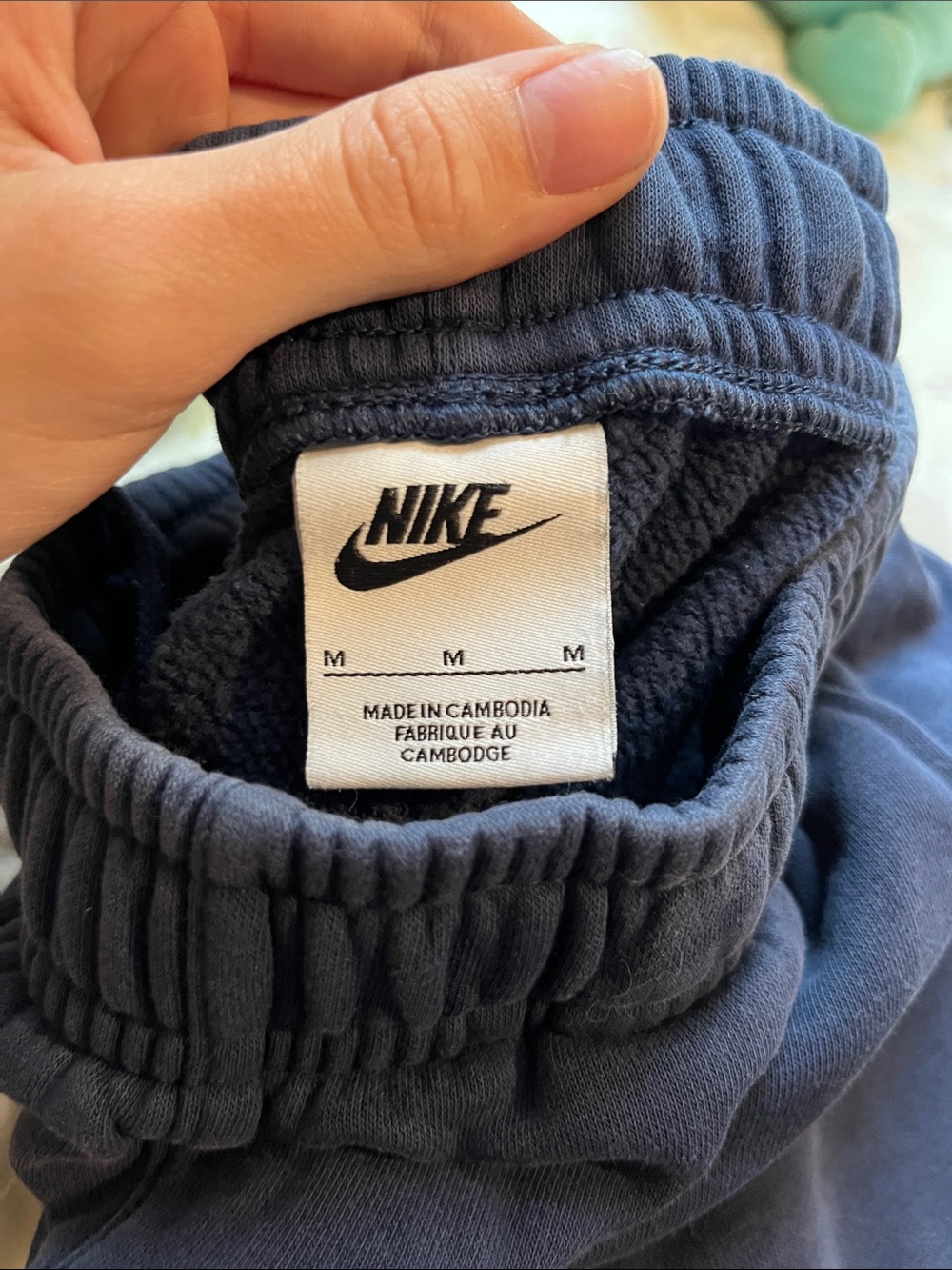 Nike Men’s Dark Navy Sweat Joggers with White Logo - Picture 2 of 4